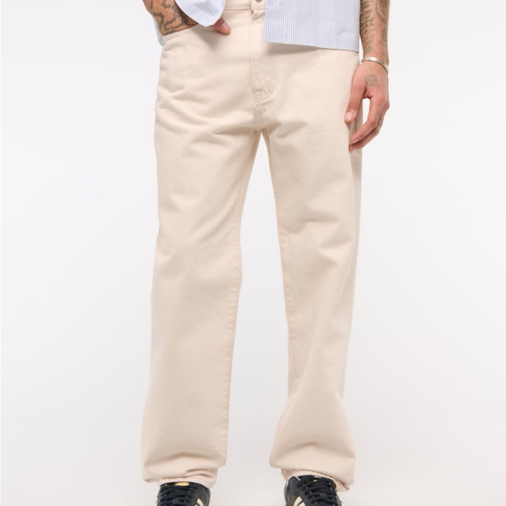 Abercrombie & Fitch Cream Wash Loose Jeans